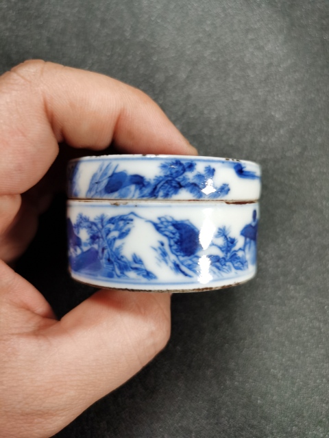 古玩陶瓷青花人物印泥盒拍賣,當(dāng)前價格3800元