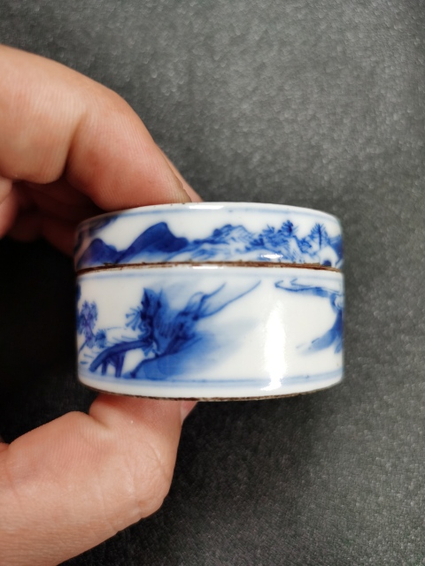 古玩陶瓷青花人物印泥盒拍賣,當(dāng)前價格3800元