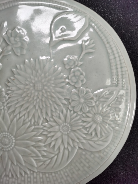 古玩陶瓷民國(guó)白釉印花瓷板拍賣，當(dāng)前價(jià)格288元