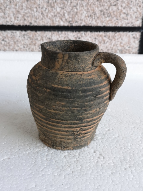古玩陶瓷執(zhí)壺拍賣,當前價格398元