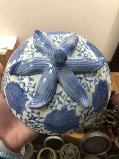 古玩陶瓷花卉紋青花蓋缸（超精品）拍賣，當前價格299元
