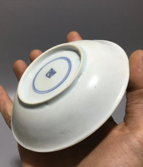 古玩陶瓷大清康熙松鼠葡萄紋青花盤拍賣,當前價格999元