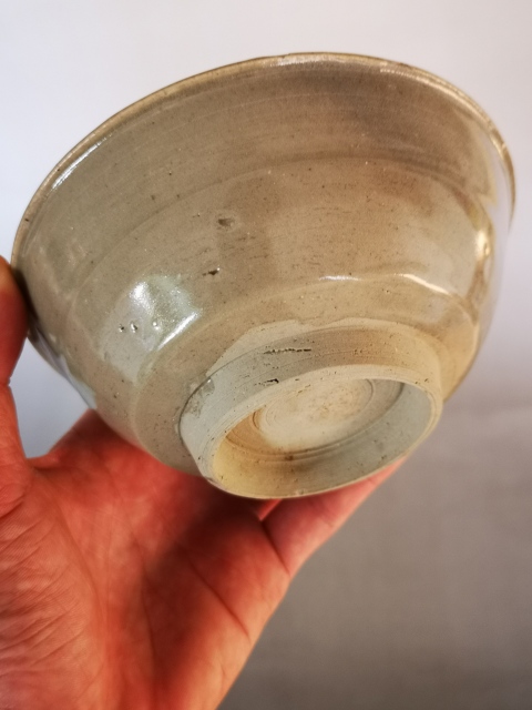 古玩陶瓷元代龍泉窯青瓷折沿洗（碗）拍賣，當(dāng)前價格1200元