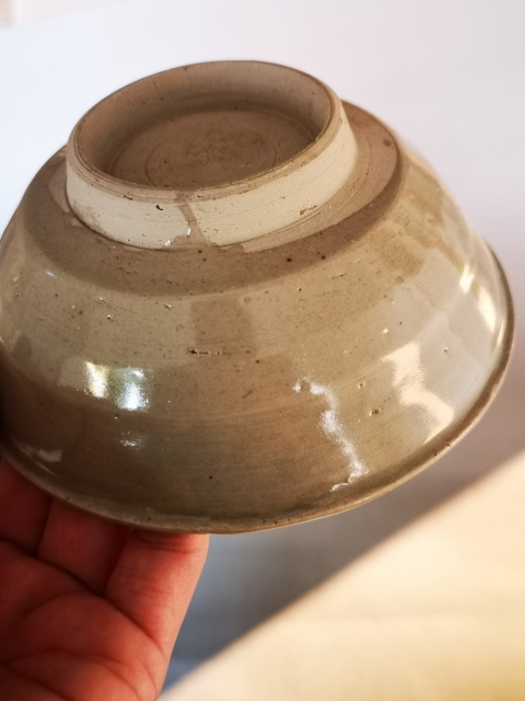 古玩陶瓷元代龍泉窯青瓷折沿洗（碗）拍賣，當(dāng)前價格1200元