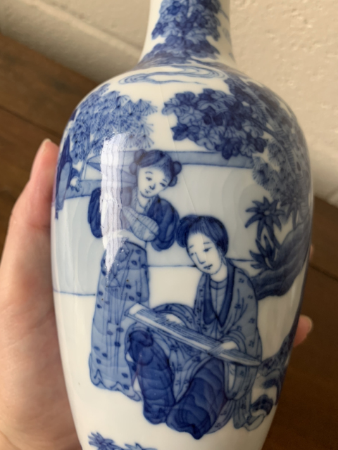 古玩陶瓷人物紋青花瓶拍賣，當前價格8000元