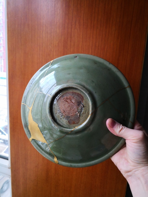 古玩陶瓷龍泉青瓷刻花盤(精品民窯)拍賣,當前價格1500元