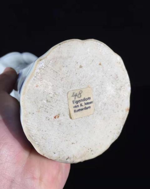 古玩陶瓷康熙寒江獨釣通景山水人物紋花觚拍賣,當前價格30000元