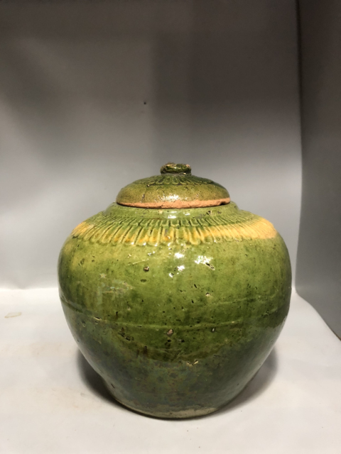 古玩陶瓷明代綠釉印紋罐拍賣，當前價格2999元