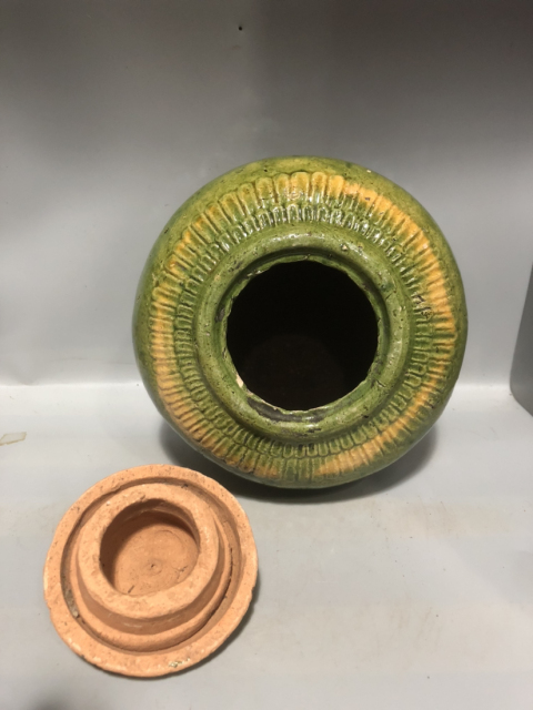 古玩陶瓷明代綠釉印紋罐拍賣，當前價格2999元