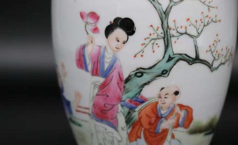 古玩陶瓷粉彩人物詩文紋蓋瓶拍賣，當前價格6666元