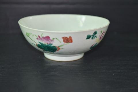 古玩陶瓷清晚期四季海棠粉彩碗拍賣，當(dāng)前價(jià)格888元