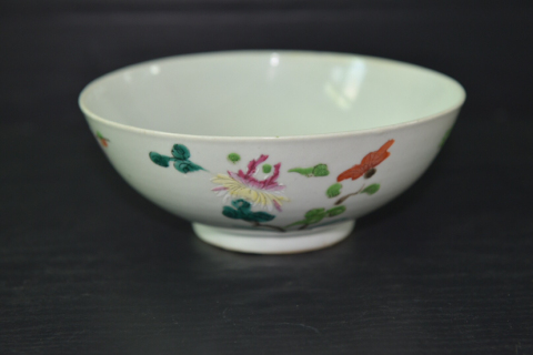 古玩陶瓷清晚期四季海棠粉彩碗拍賣，當(dāng)前價(jià)格888元