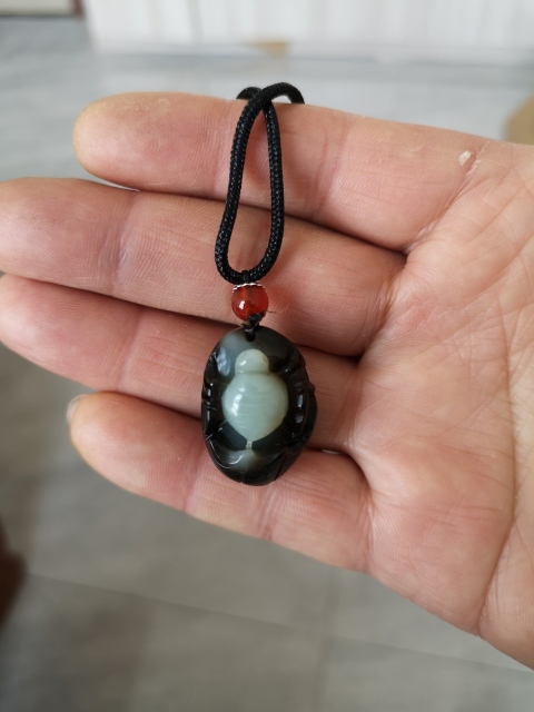 古玩玉器知足把件拍賣,當前價格480元