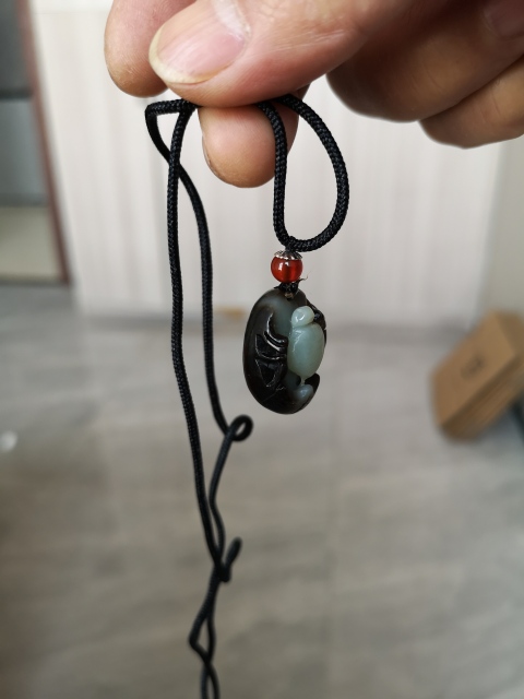 古玩玉器知足把件拍賣,當前價格480元