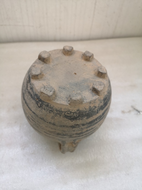 古玩陶瓷灰陶弦紋雙系罐拍賣，當前價格1200元