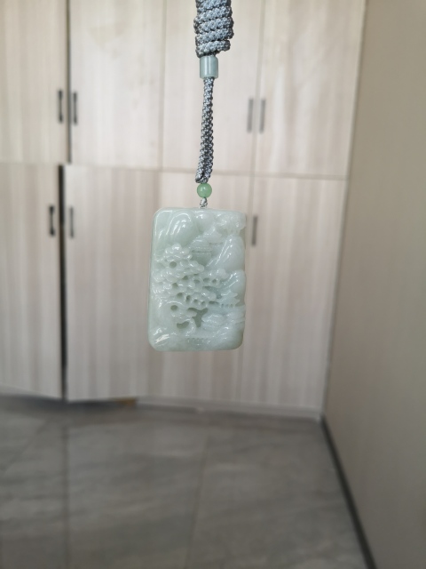 古玩玉器山水牌拍賣，當前價格1600元