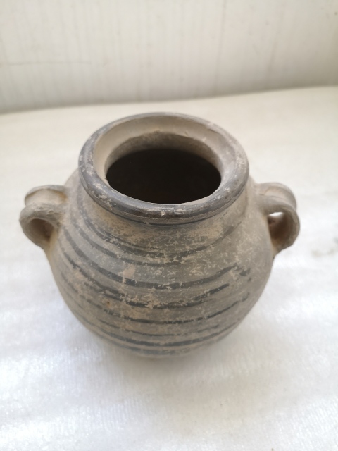 古玩陶瓷灰陶弦紋雙系罐拍賣，當前價格1200元