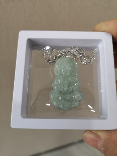古玩玉器翡翠觀音拍賣,當前價格222元