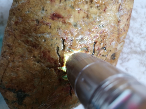古玩玉器翡翠原石拍賣，當前價格850元