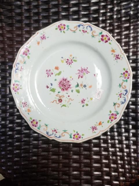 古玩陶瓷清代雍乾景德鎮窯口花卉紋粉彩盤拍賣，當前價格1999元