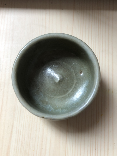 古玩陶瓷龍泉窯臥足杯拍賣，當(dāng)前價(jià)格3888元