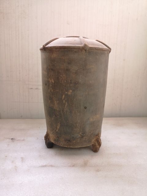 古玩陶瓷灰陶三獸足陶倉拍賣,當前價格680元