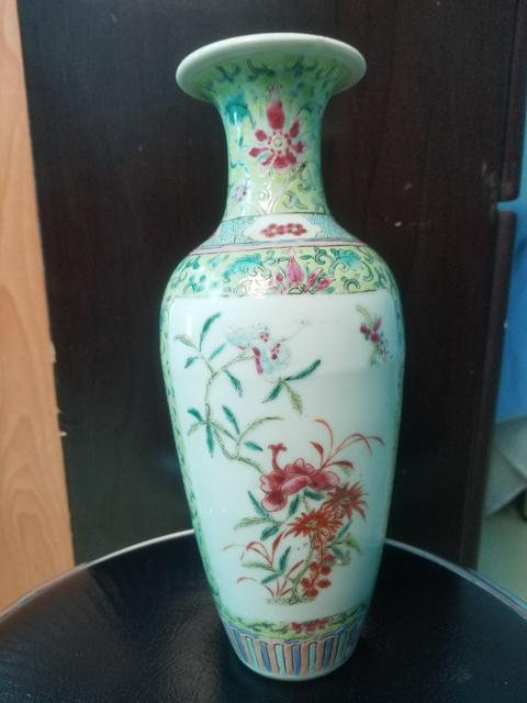 古玩陶瓷晚清花卉紋粉彩撇口瓶拍賣，當前價格3999元