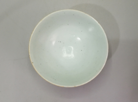 古玩陶瓷全品清中期豆青小茶碗拍賣，當前價格666元