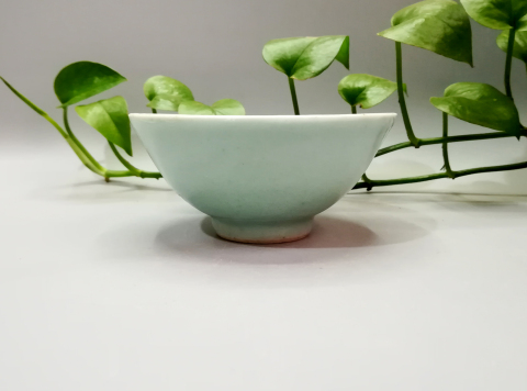 古玩陶瓷全品清中期豆青小茶碗拍賣，當前價格666元