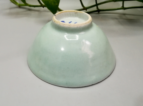 古玩陶瓷全品清中期豆青小茶碗拍賣，當前價格666元