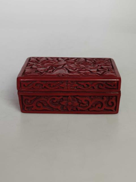 古玩陶瓷民國漆器剔紅花卉蓋盒拍賣，當前價格3999元