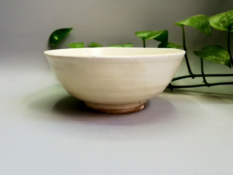 古玩陶瓷精美少見元代奶白釉碗拍賣，當前價格999元