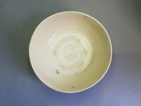 古玩陶瓷精美少見元代奶白釉碗拍賣，當前價格999元