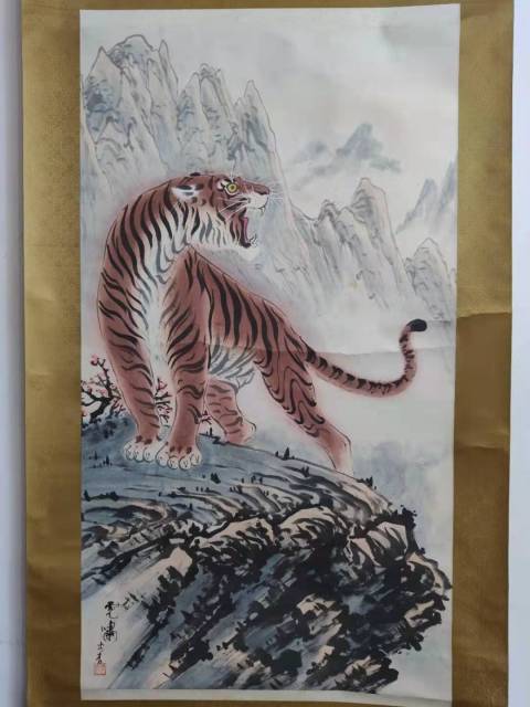 古玩字畫民國(guó)時(shí)期虎嘯圖立軸拍賣，當(dāng)前價(jià)格588元
