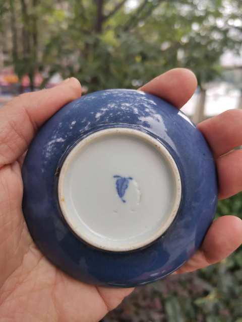古玩陶瓷【*3465】清康熙  雪花藍地開光青花釉里紅杏林春燕紋印泥盒拍賣，當前價格13980元