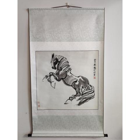 古玩字畫(huà)北京名家海龍手工原裱立馬圖立軸拍賣(mài),當(dāng)前價(jià)格199元