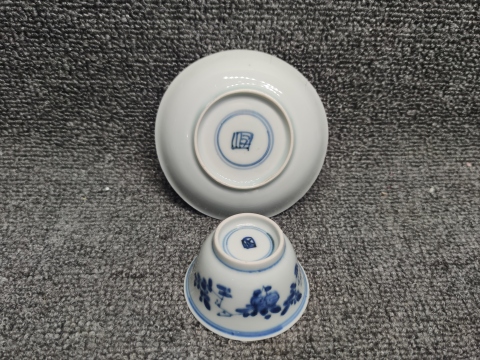 古玩陶瓷康熙花卉紋青花杯盤拍賣，當前價格999元
