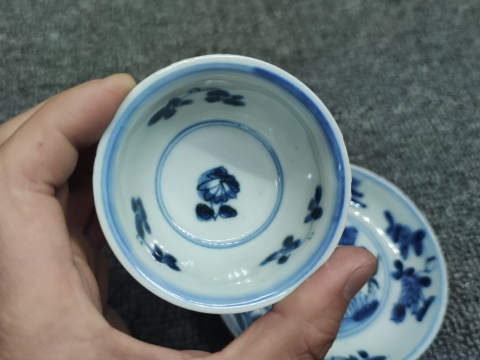 古玩陶瓷康熙花卉紋青花杯盤拍賣，當前價格999元