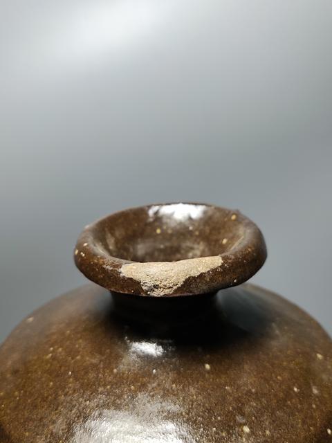 古玩陶瓷磁州窯系茶葉末釉弦紋梅瓶拍賣,當前價格2999元