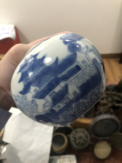 古玩陶瓷樓臺亭閣山水紋青花罐拍賣,當前價格199元