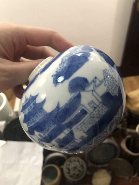 古玩陶瓷樓臺亭閣山水紋青花罐拍賣,當前價格199元