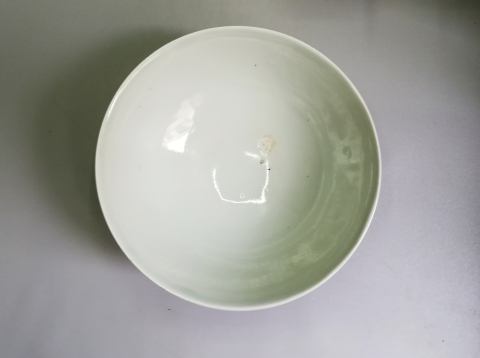 古玩陶瓷精美清爽的清中豆青大碗拍賣，當(dāng)前價格666元