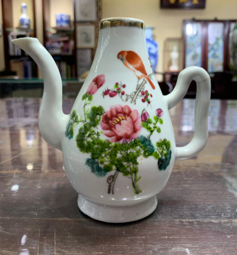 古玩陶瓷梅子文款花鳥紋執(zhí)壺拍賣,當(dāng)前價格199元