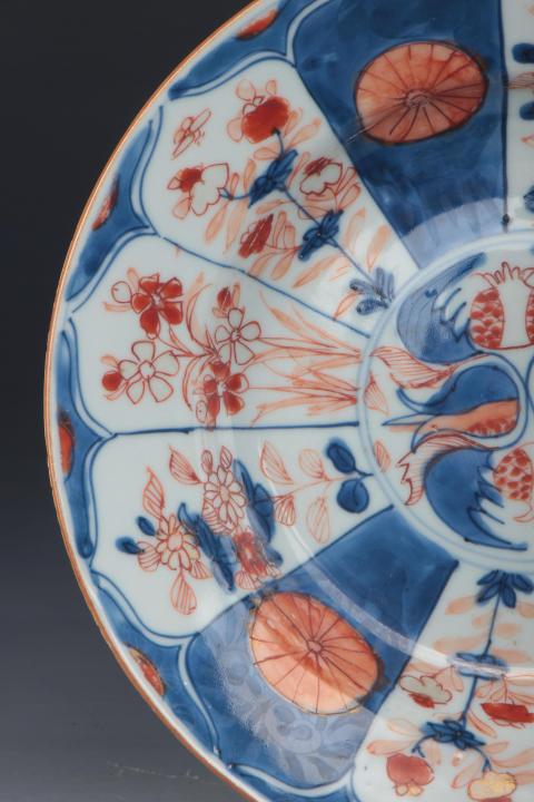 古玩陶瓷【3413】清康熙 青花礬紅描金十二開光花卉紋盤拍賣,當(dāng)前價(jià)格2800元