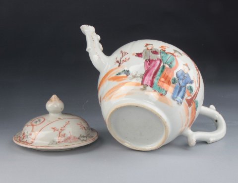 古玩陶瓷【*3031】清乾隆  廣彩滿大人遛鳥圖茶壺拍賣，當前價格3280元