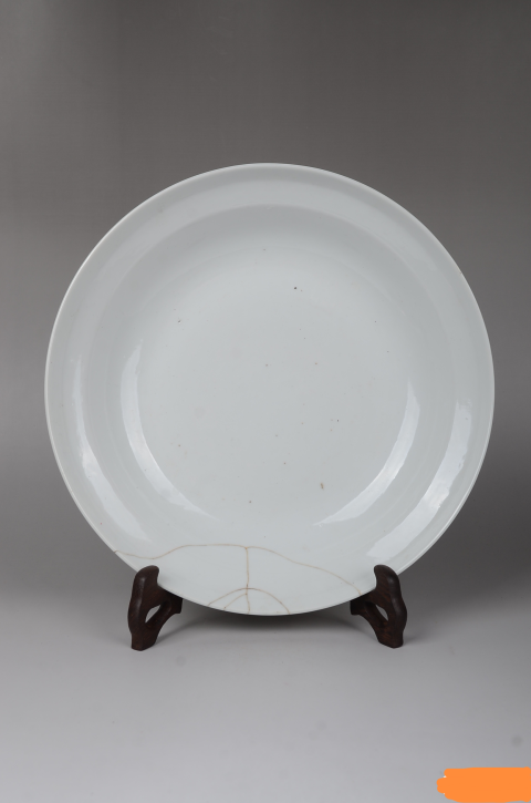 古玩陶瓷粉彩花卉紋折沿盤拍賣，當(dāng)前價(jià)格400元