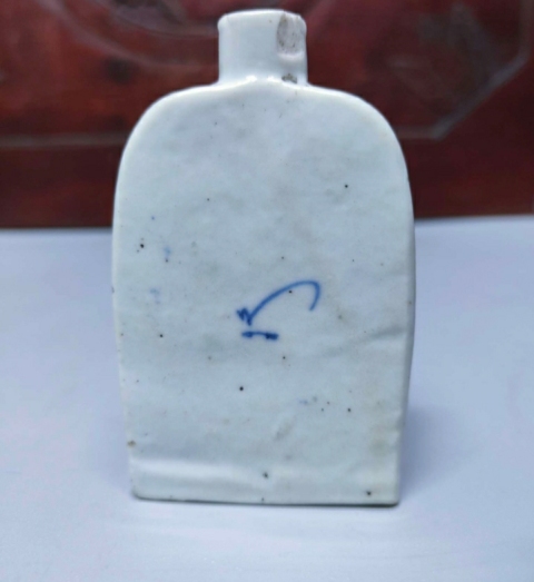 古玩陶瓷人物紋青花鼻煙壺拍賣,當前價格1898元