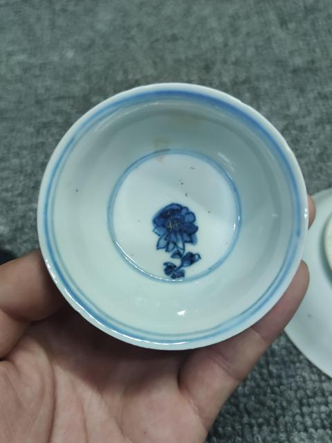 古玩陶瓷康熙花卉紋青花杯盤拍賣，當前價格1999元