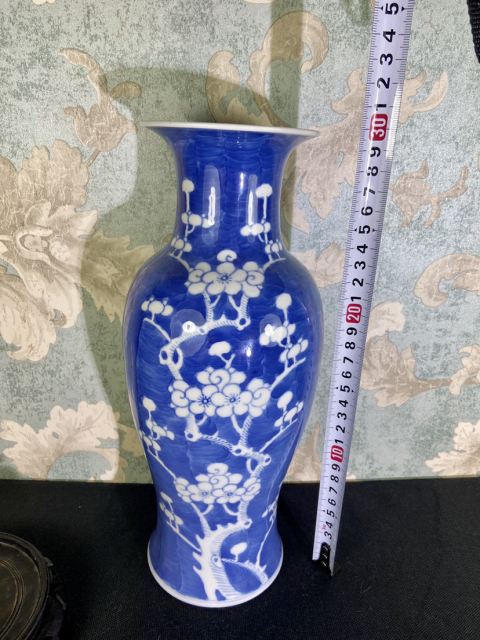 古玩陶瓷晚清民國青花留白冰梅紋觀音瓶拍賣,當前價格2999元