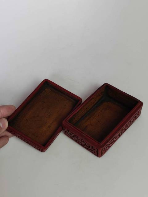 古玩陶瓷民國漆器剔紅花卉蓋盒拍賣，當前價格3999元